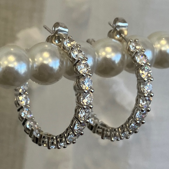 Inside Out Earrings - NWOT - Picture 8 of 10